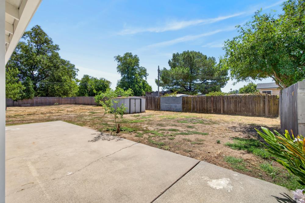 2012 Harris Avenue
