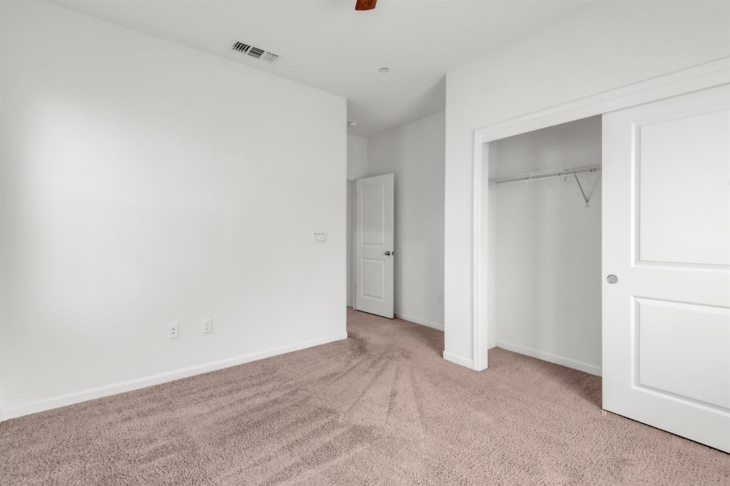 8421 Vila Gale Way