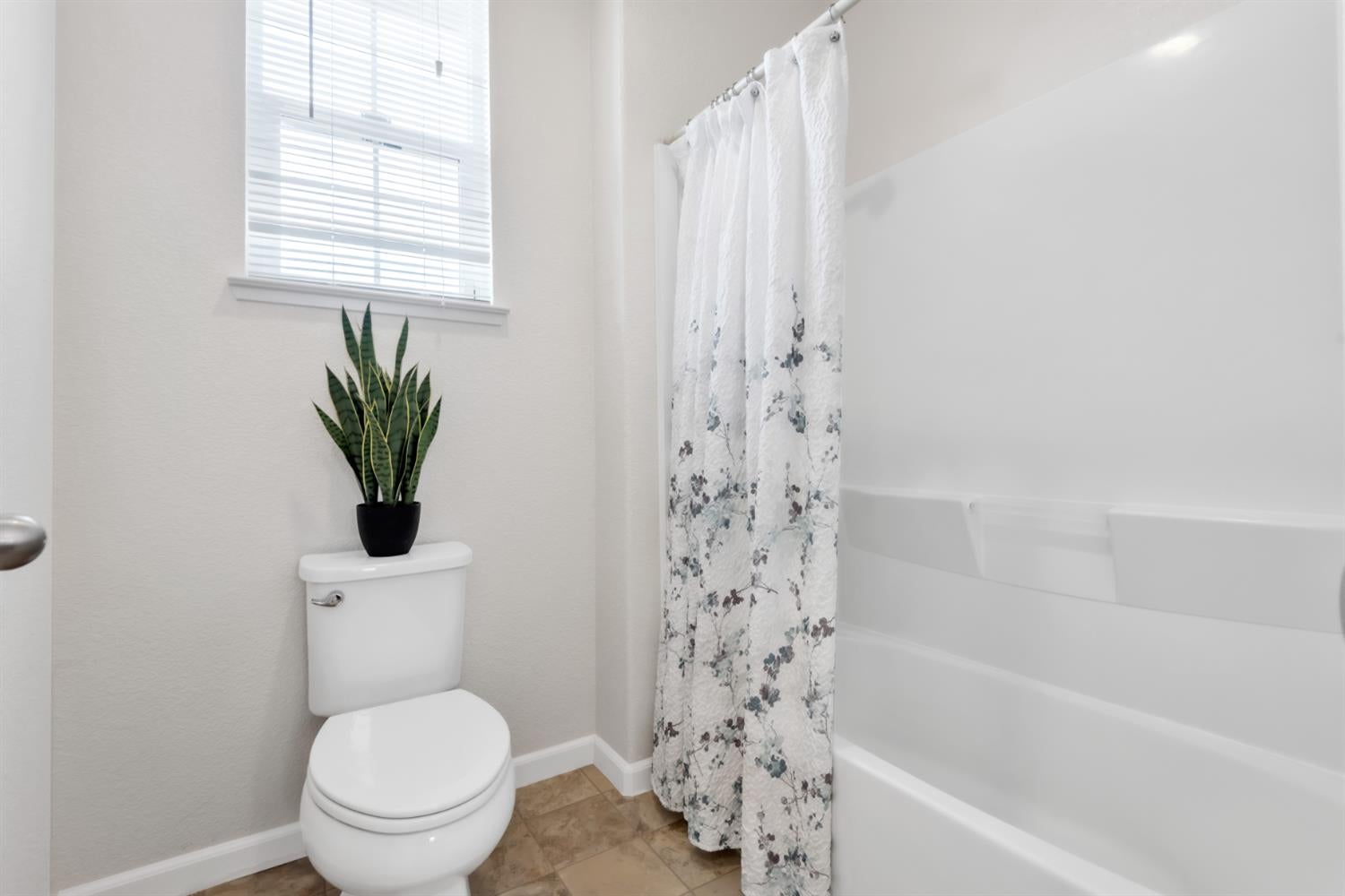 8421 Vila Gale Way