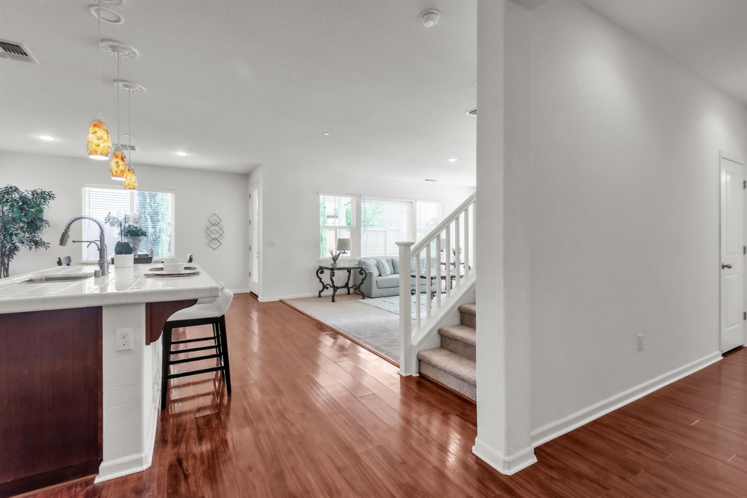 8421 Vila Gale Way