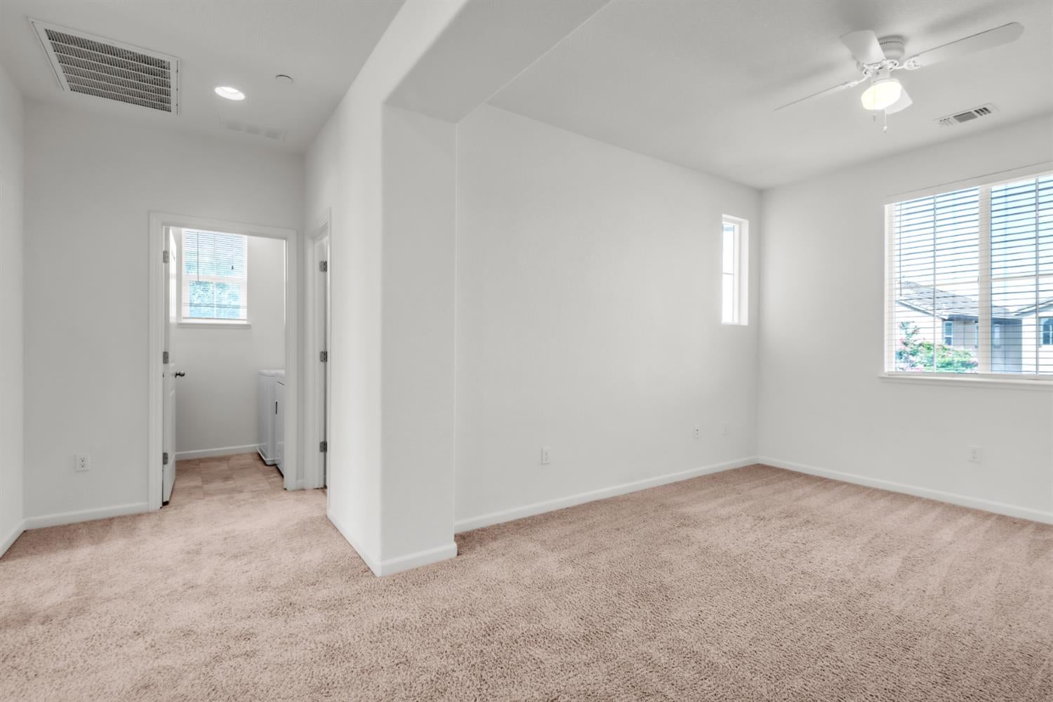 8421 Vila Gale Way