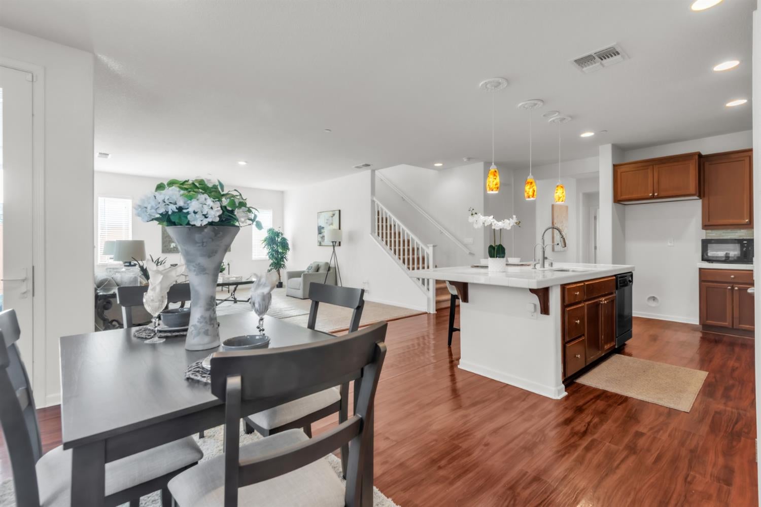 8421 Vila Gale Way