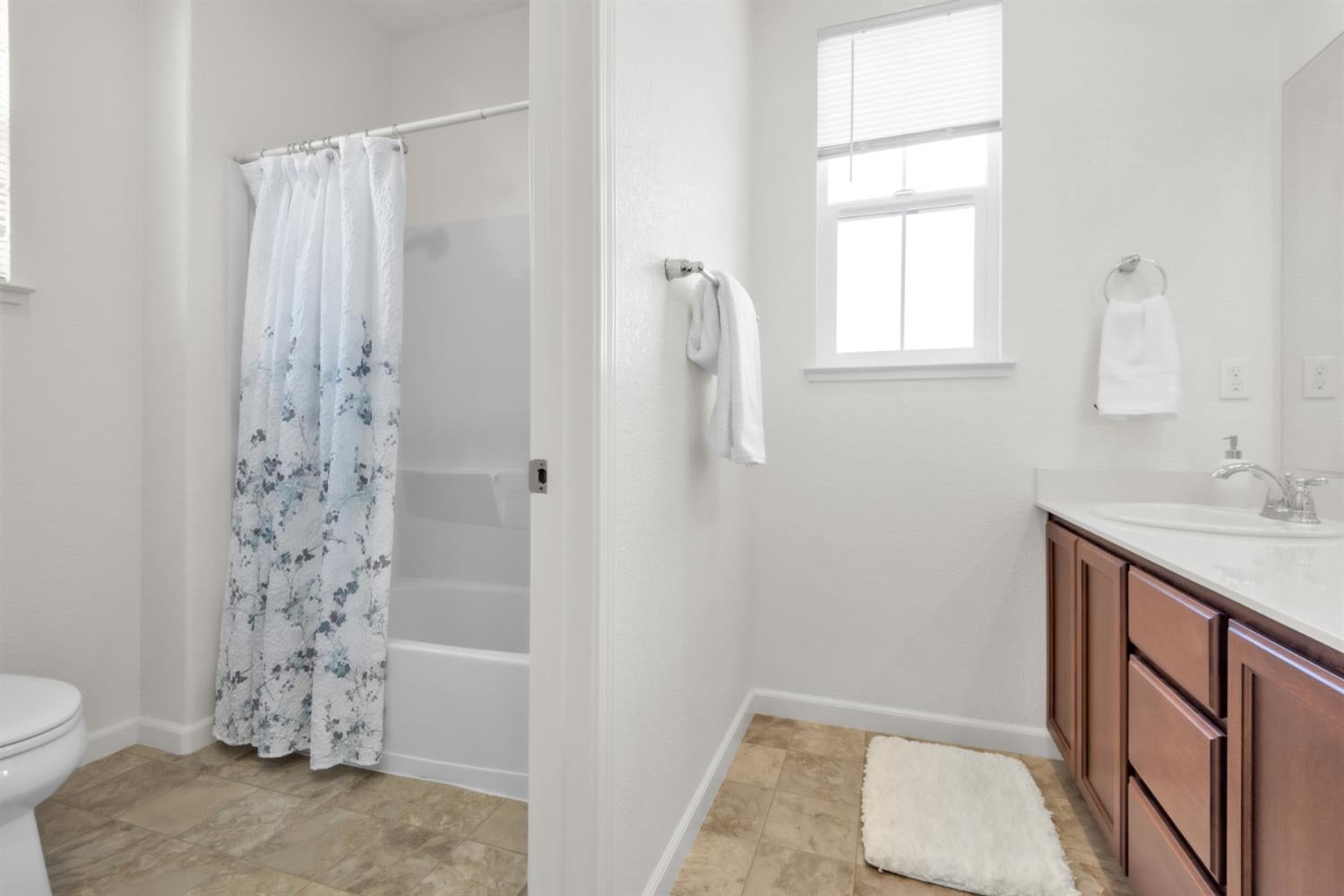 8421 Vila Gale Way