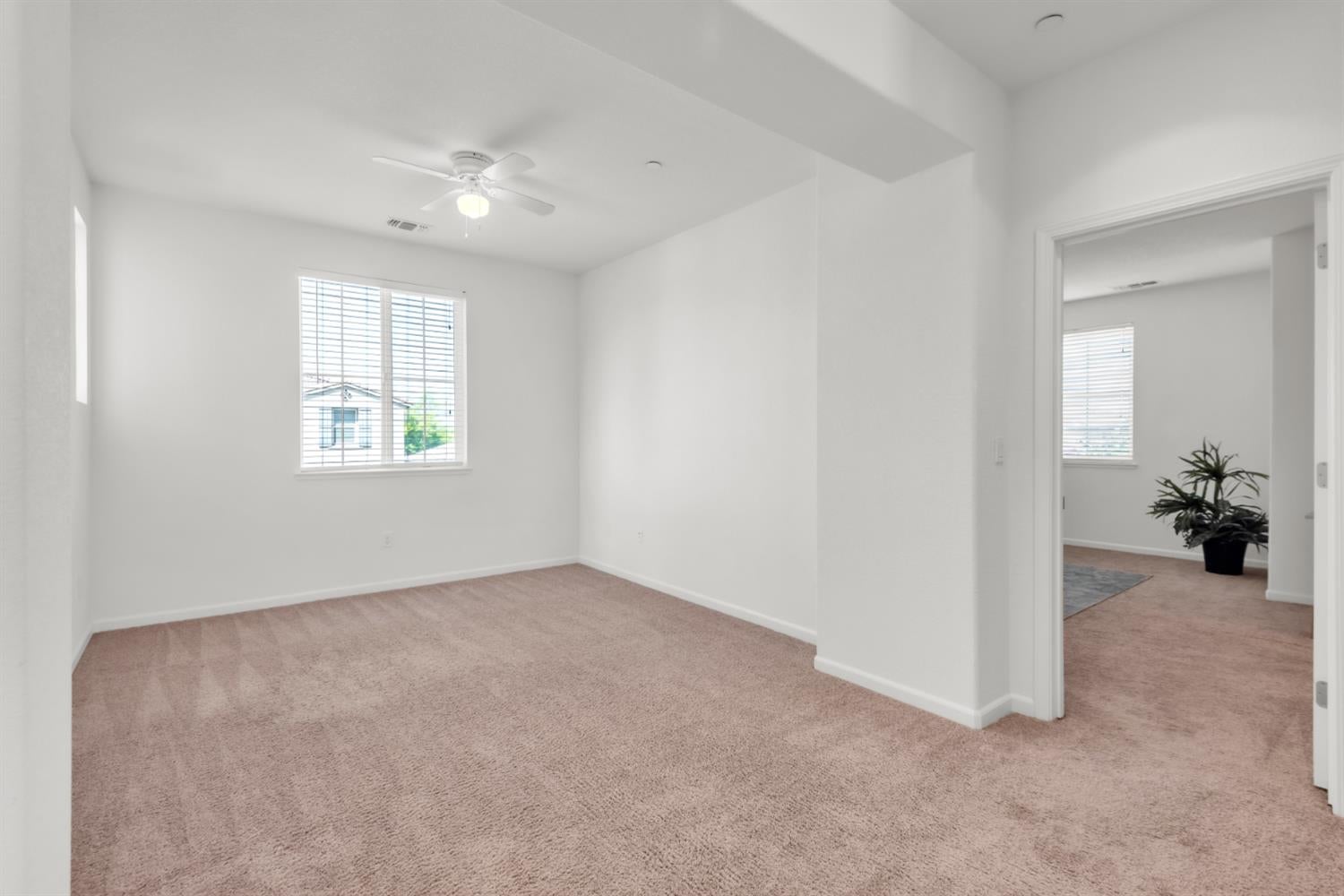8421 Vila Gale Way