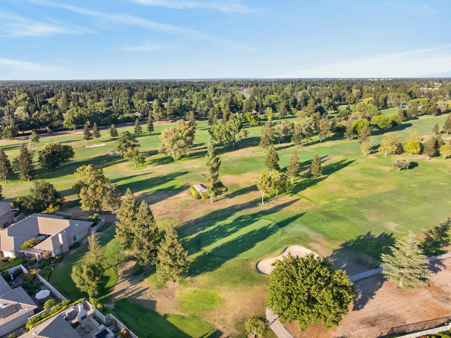 9596 Golf Course Lane
