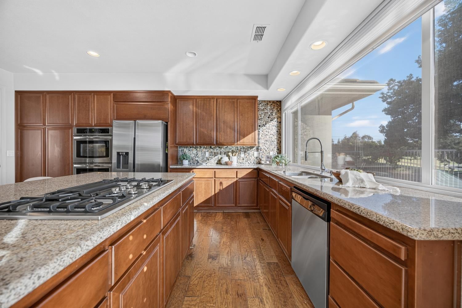 9596 Golf Course Lane