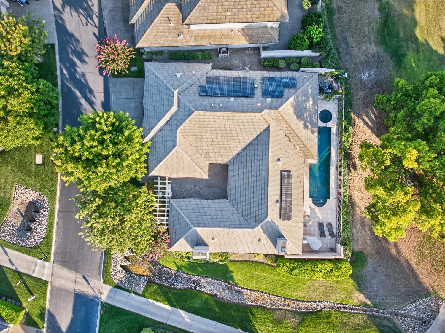 9596 Golf Course Lane