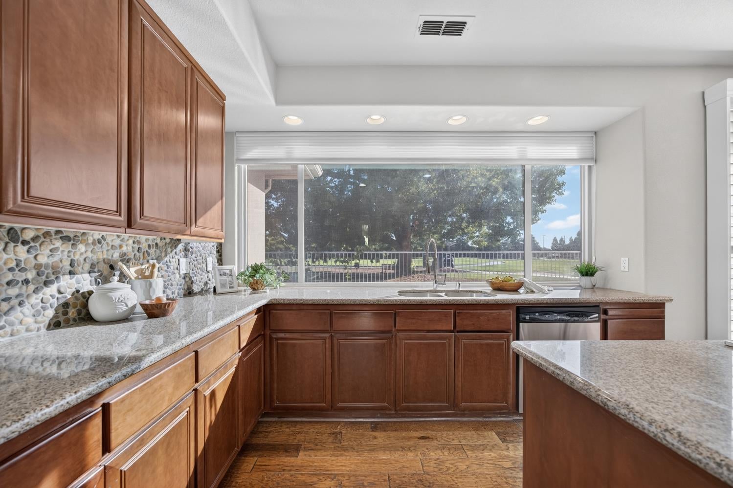 9596 Golf Course Lane