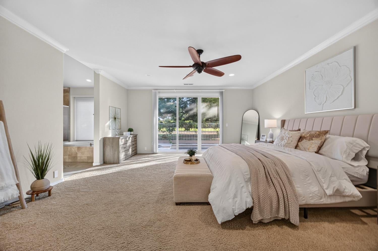 9596 Golf Course Lane