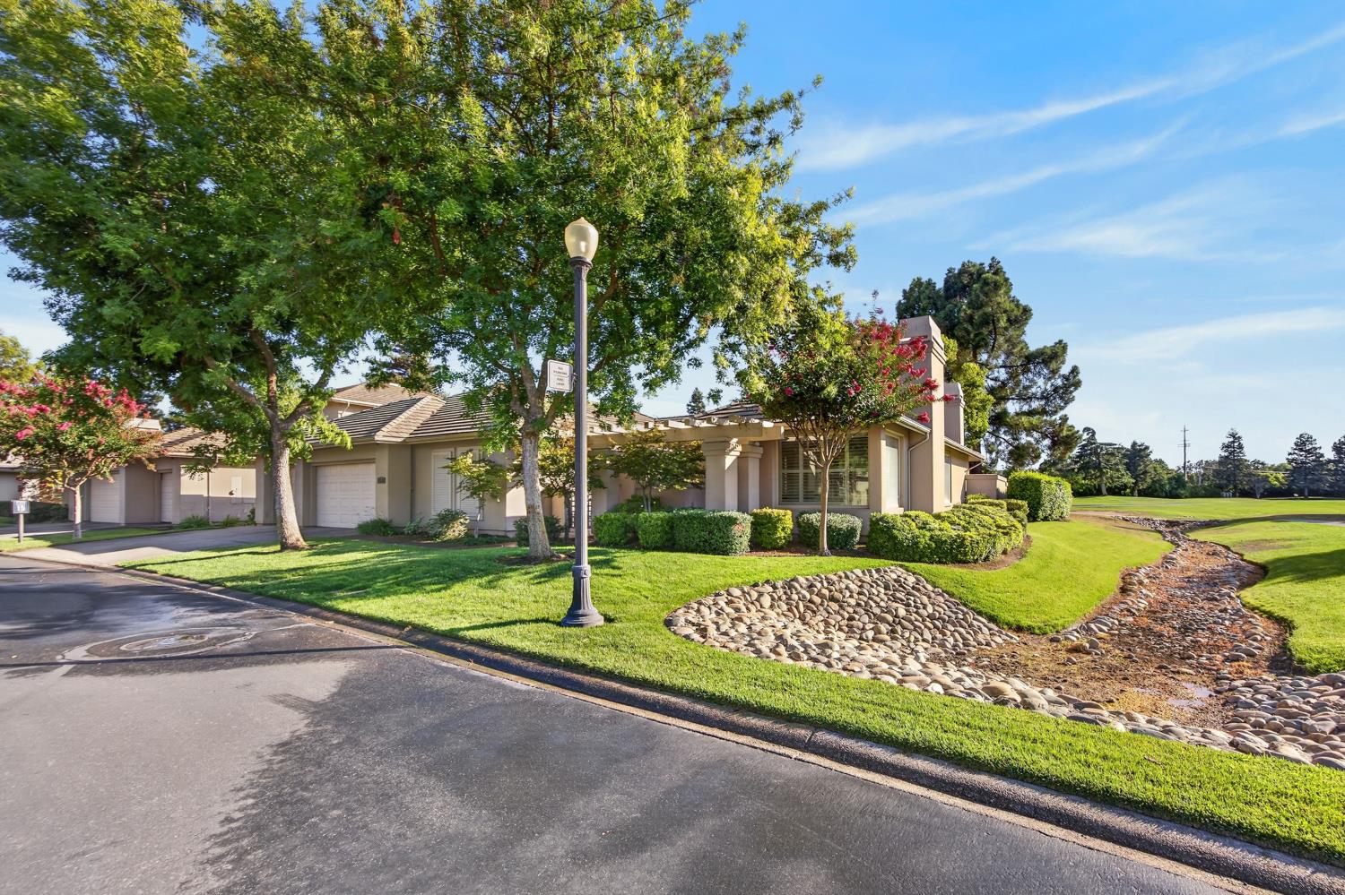 9596 Golf Course Lane