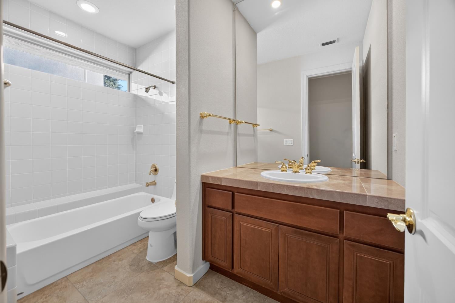 9596 Golf Course Lane