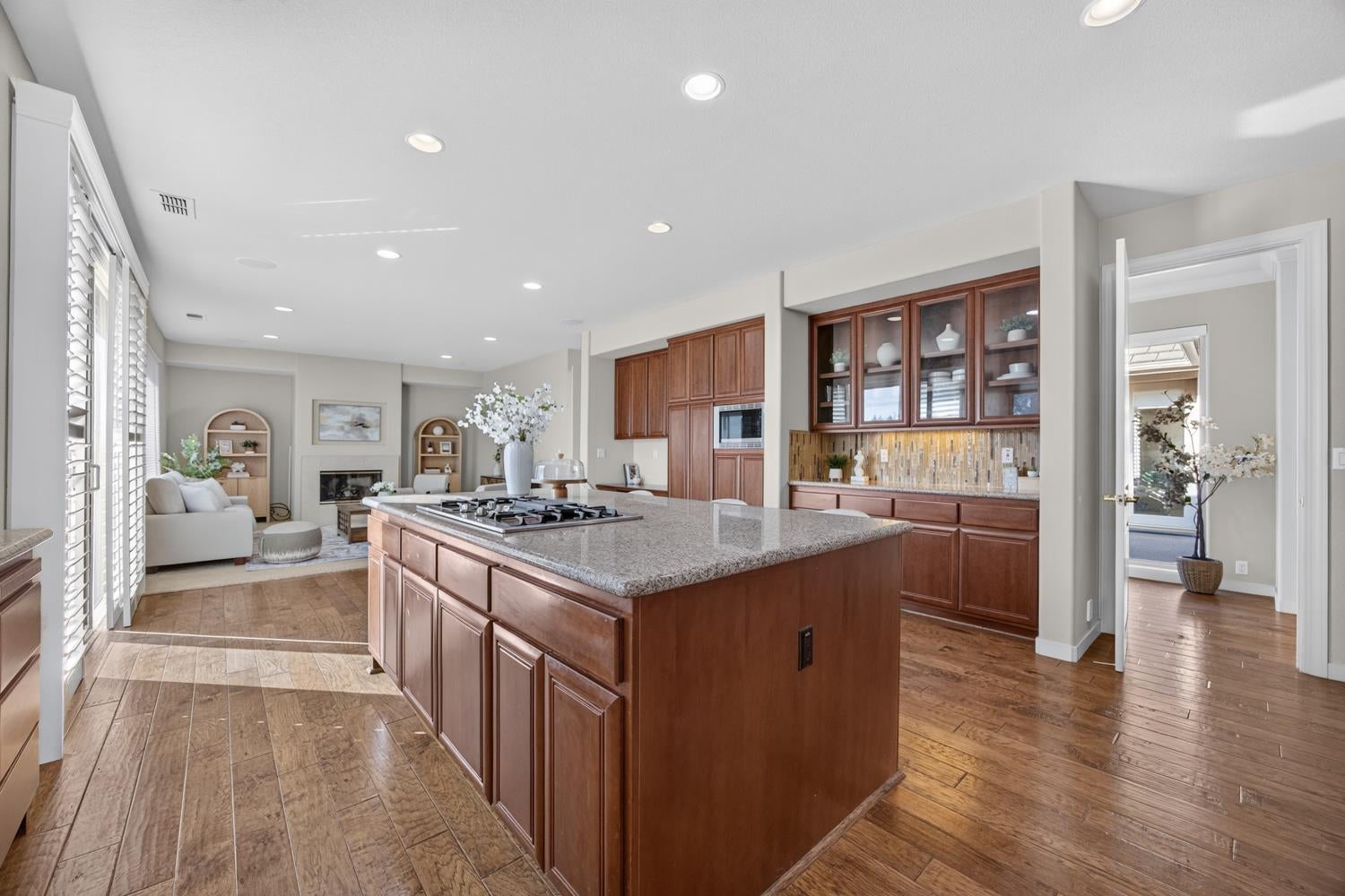 9596 Golf Course Lane