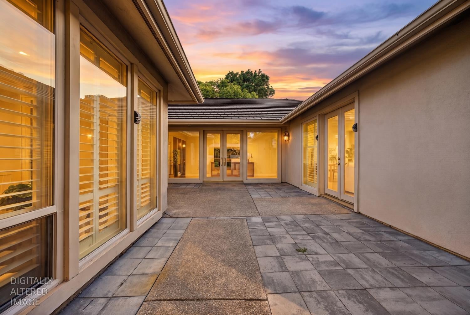 9596 Golf Course Lane