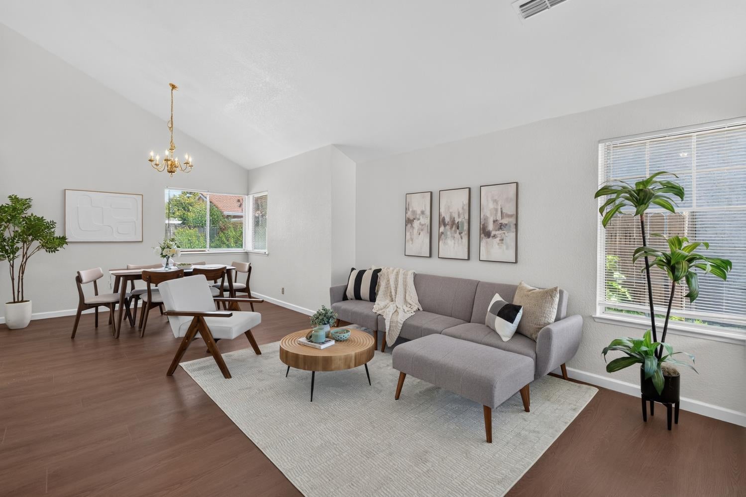 8019 PINOT NOIR Way