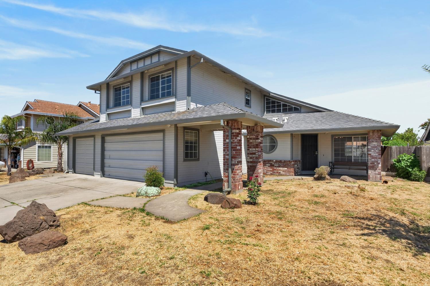 8019 PINOT NOIR Way