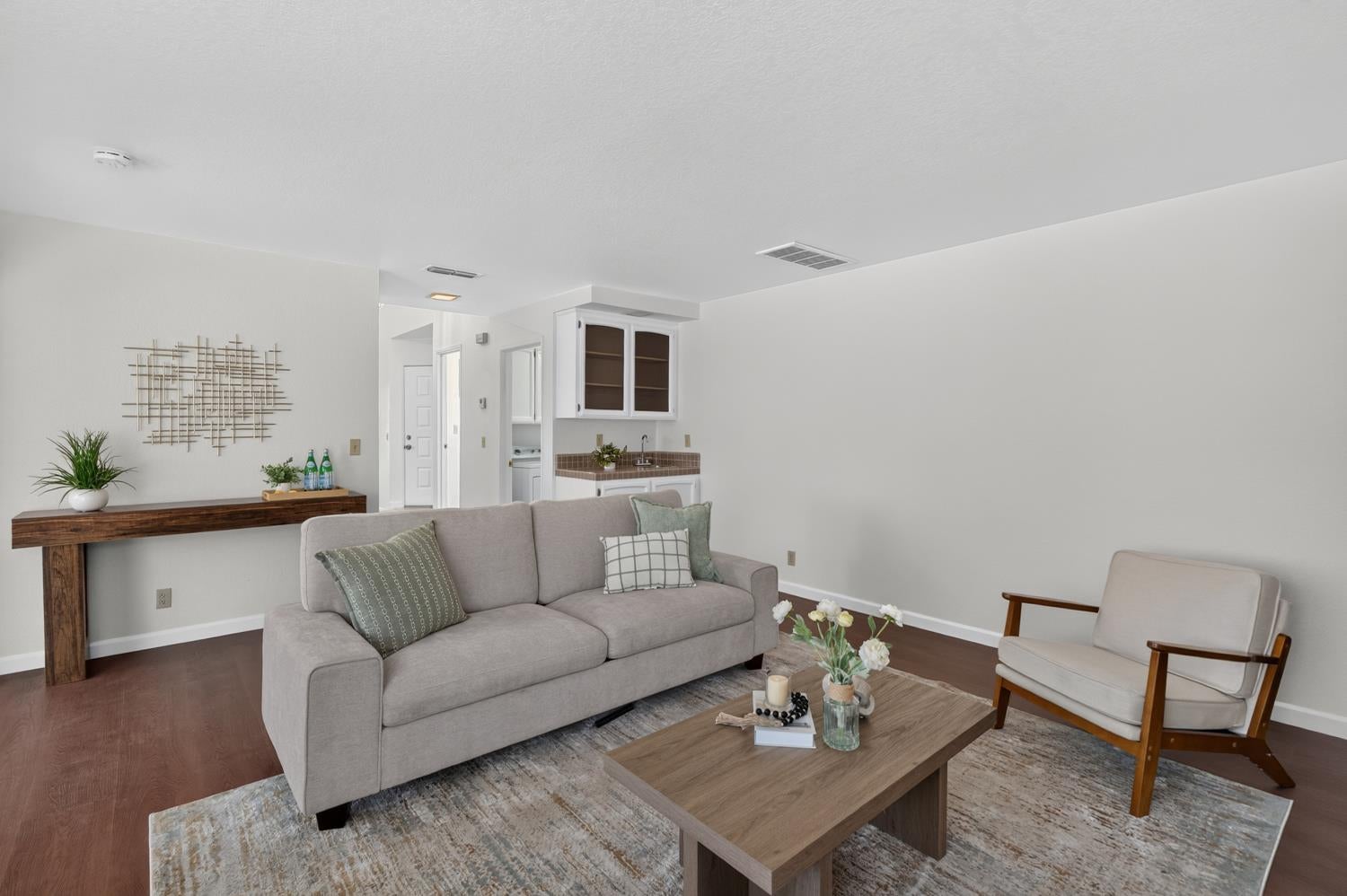 8019 PINOT NOIR Way