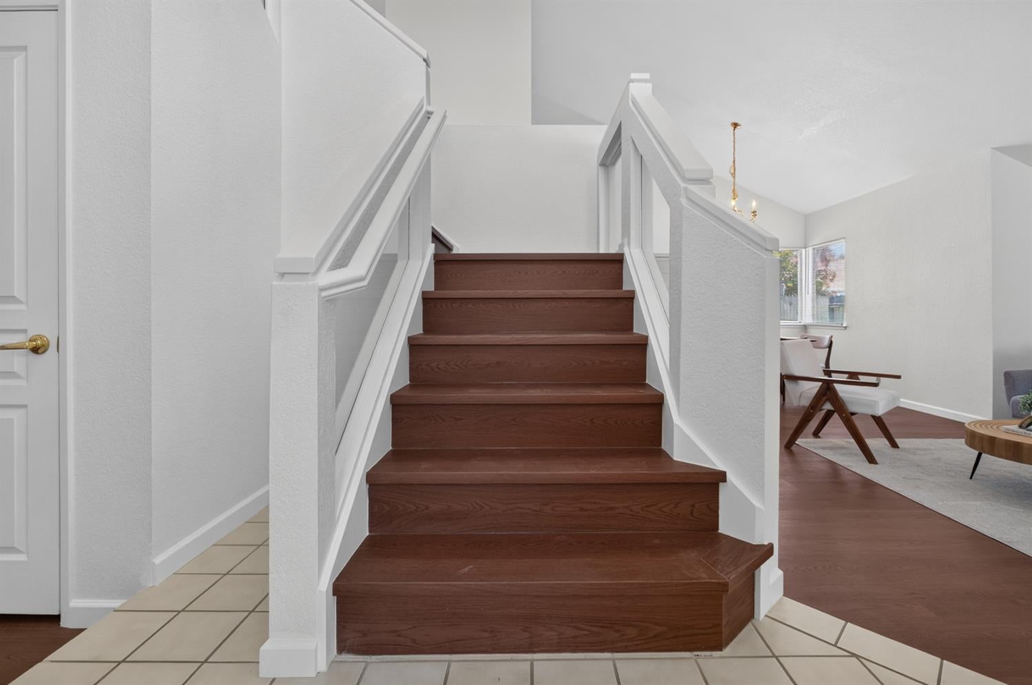 8019 PINOT NOIR Way