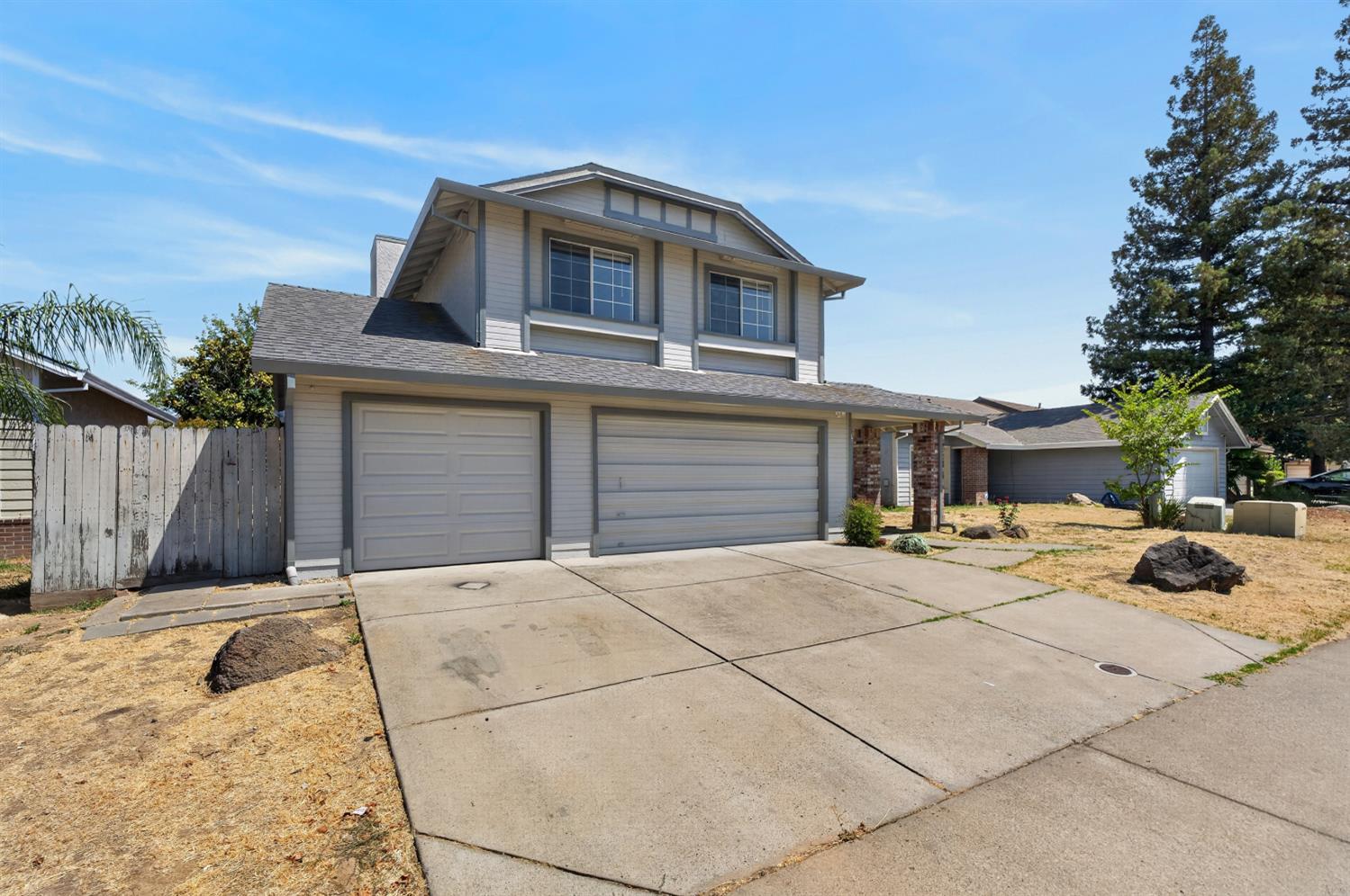 8019 PINOT NOIR Way