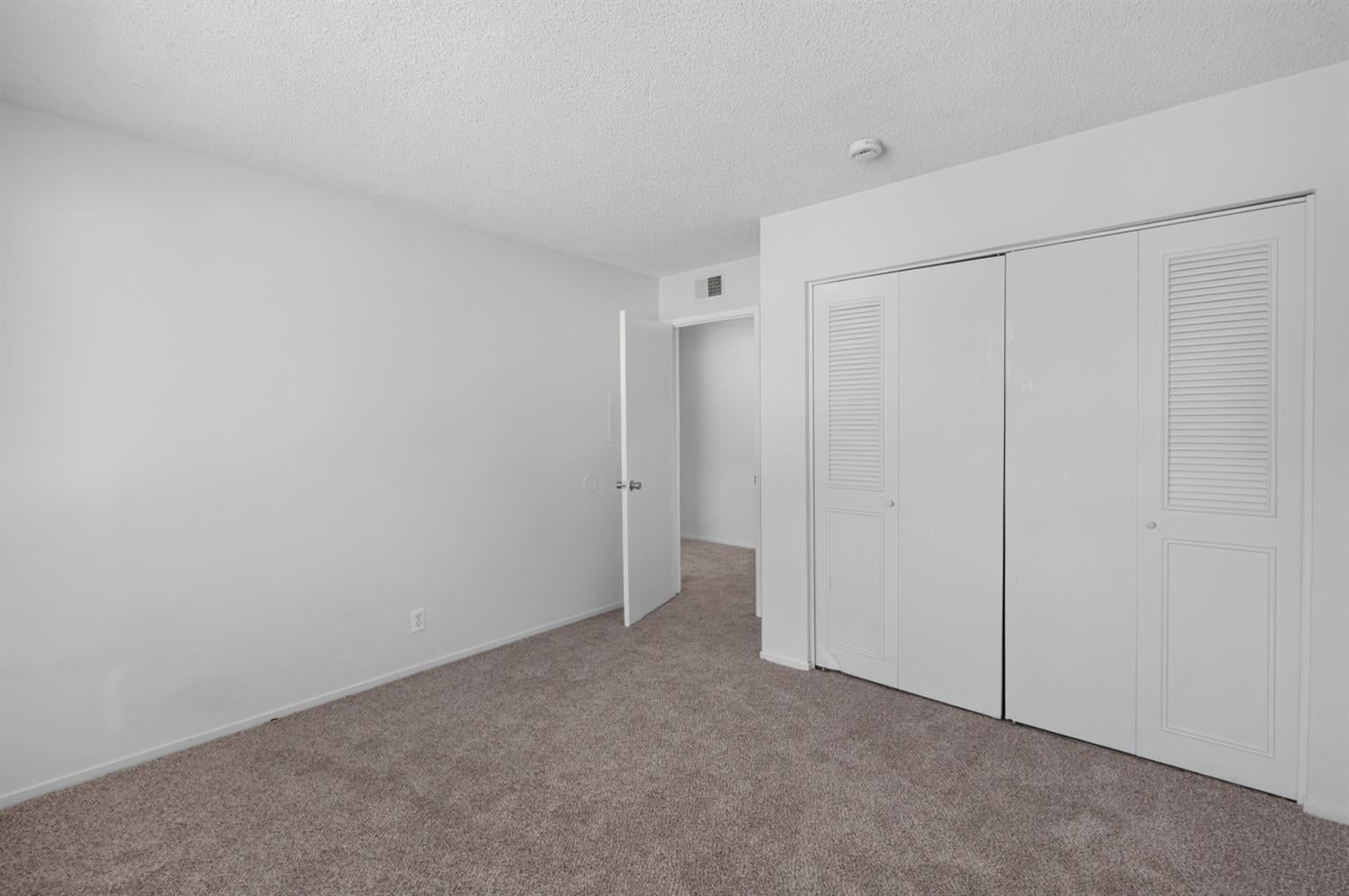 4479 La Cresta Way 4