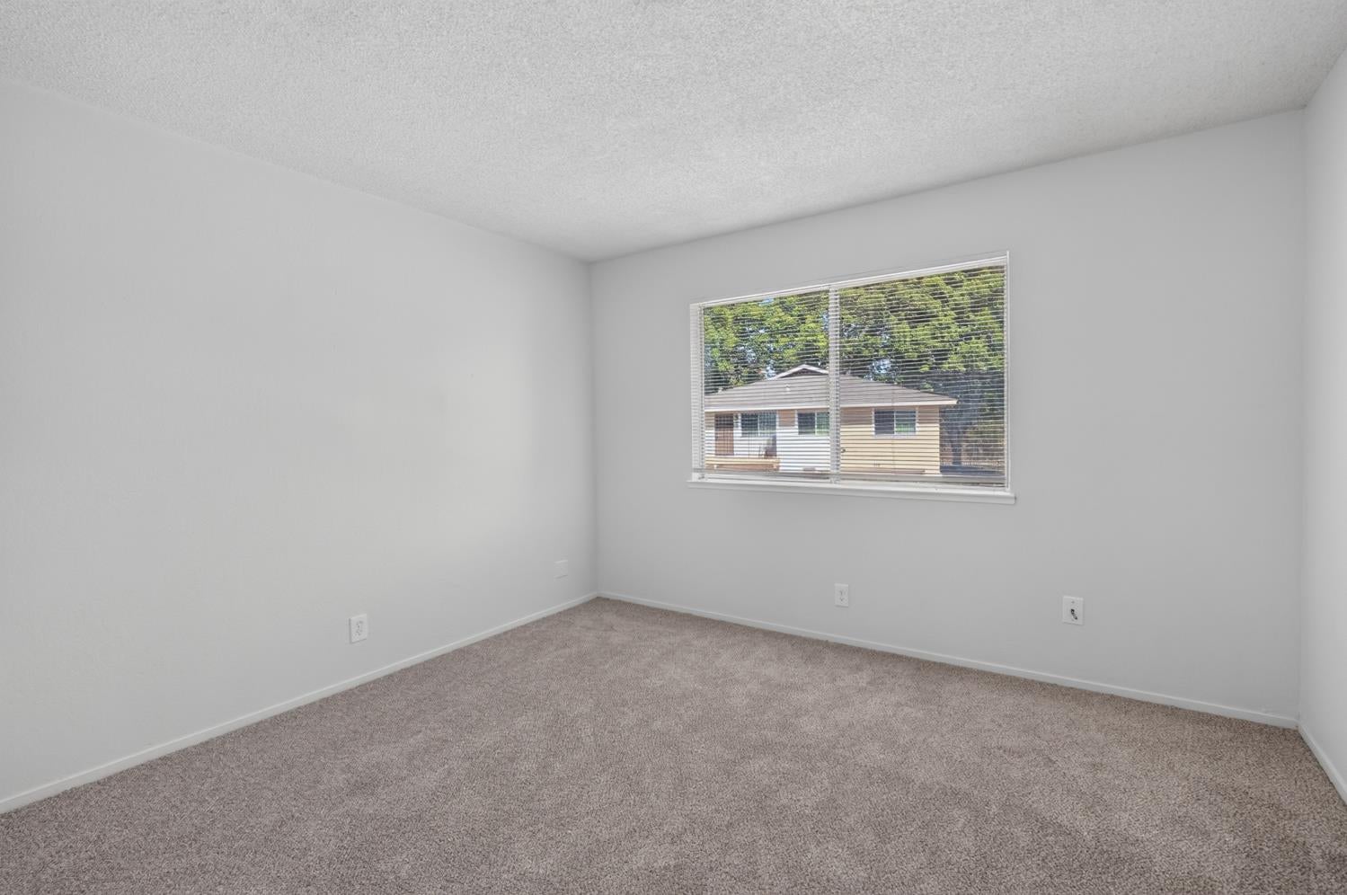 4479 La Cresta Way 4