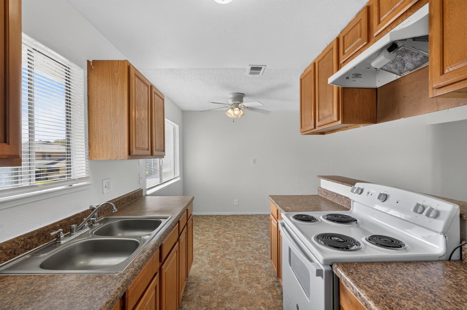 4479 La Cresta Way 4