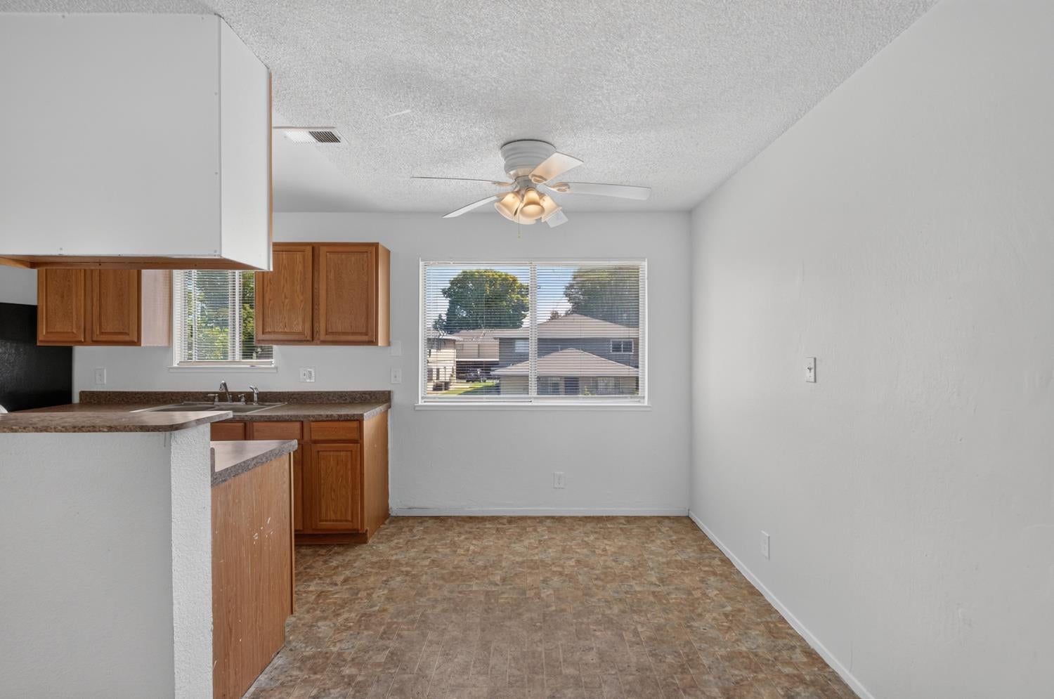 4479 La Cresta Way 4