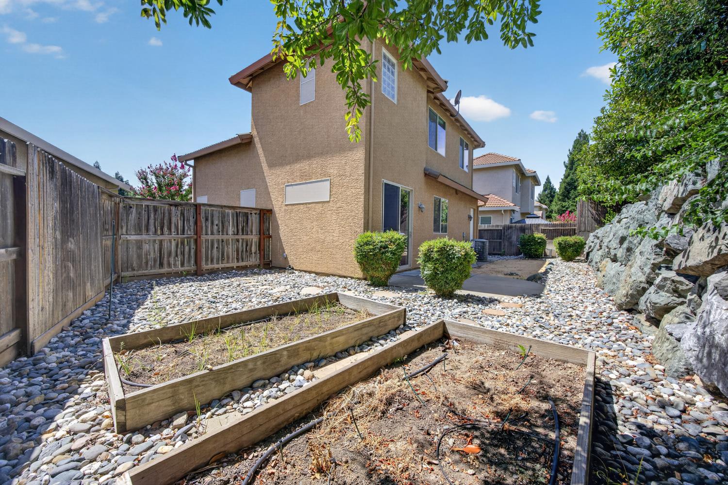 8221 ASHCREST Lane