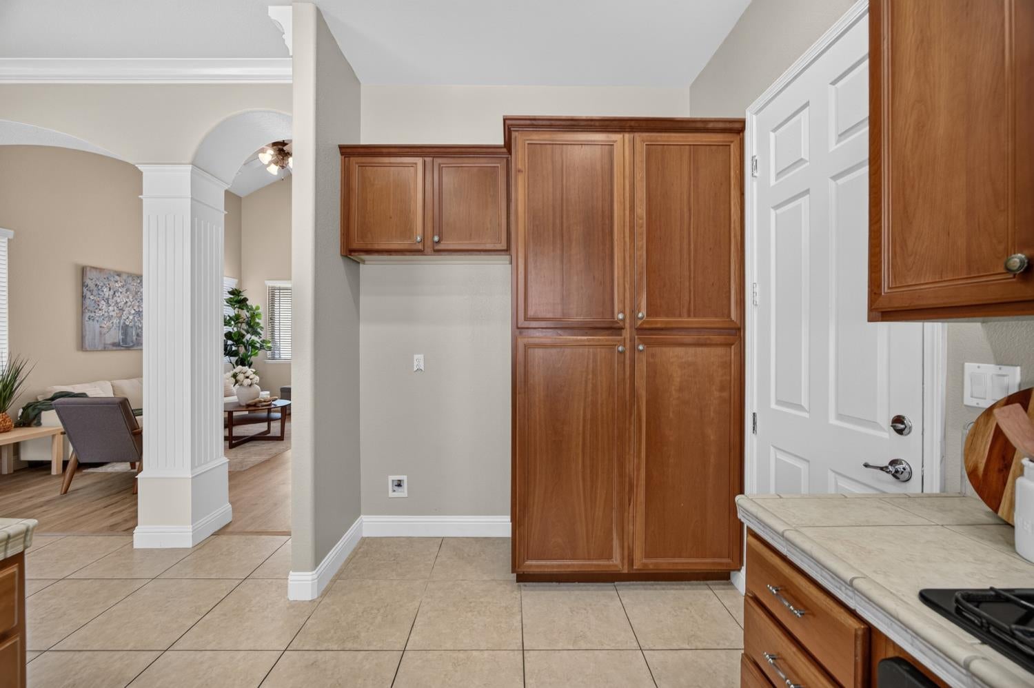 8221 ASHCREST Lane
