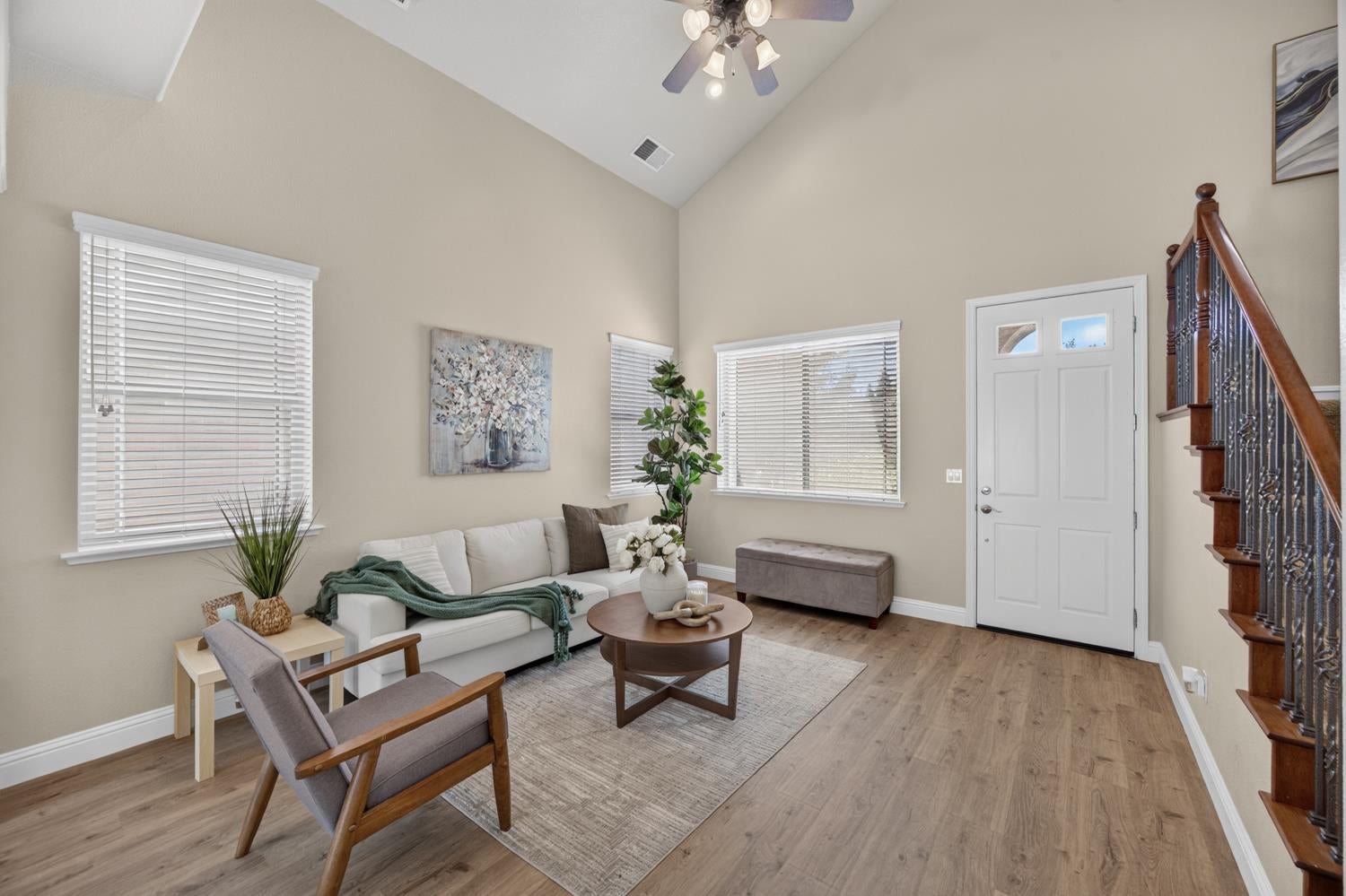 8221 ASHCREST Lane
