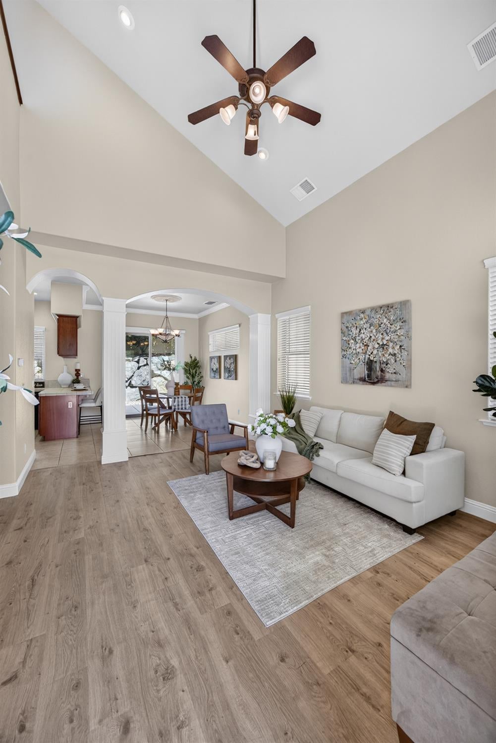 8221 ASHCREST Lane