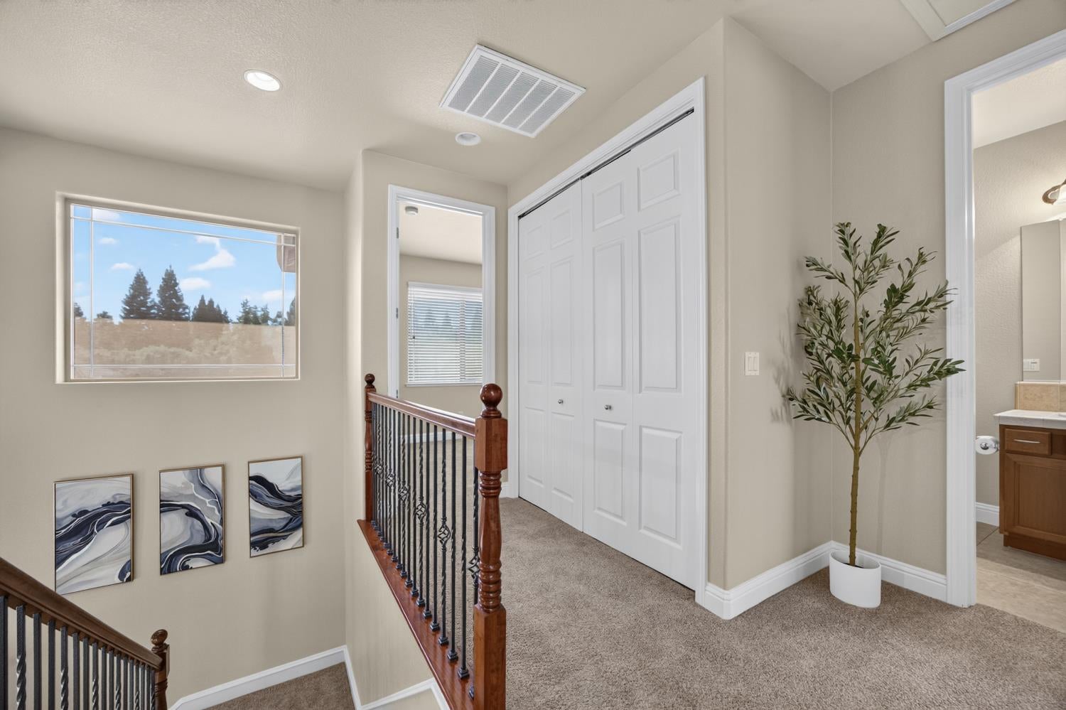 8221 ASHCREST Lane