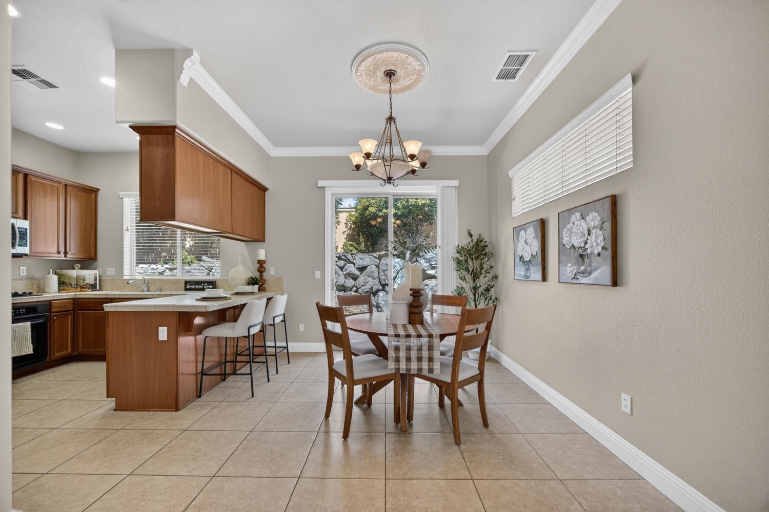 8221 ASHCREST Lane