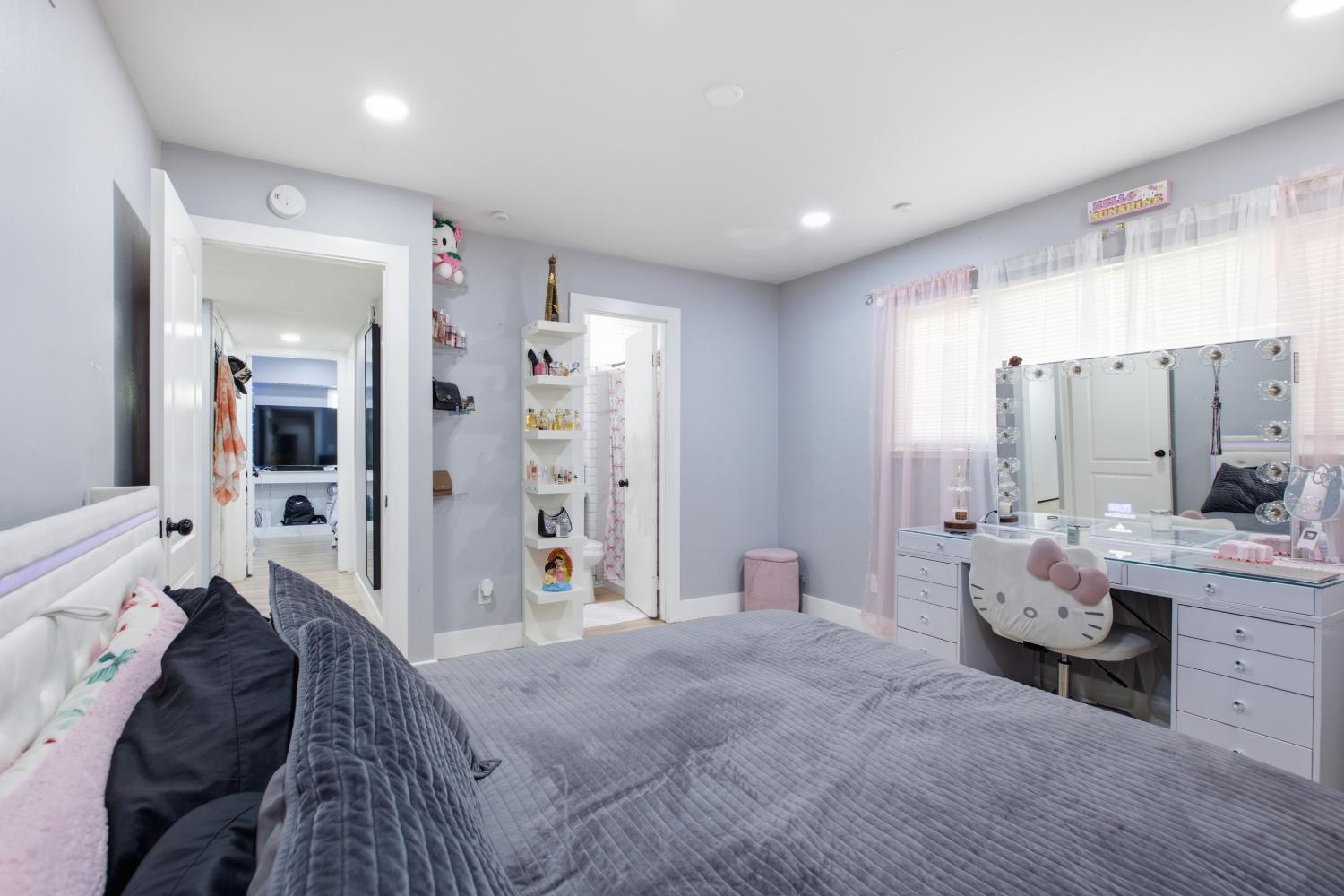 5960 Valley Hi Drive