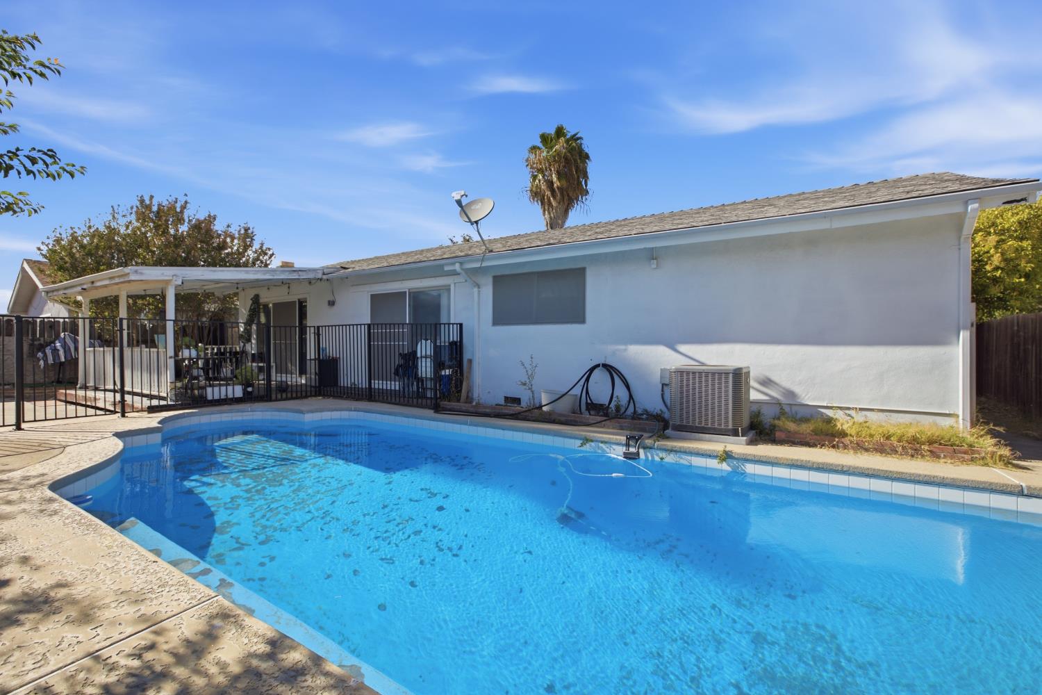 5960 Valley Hi Drive