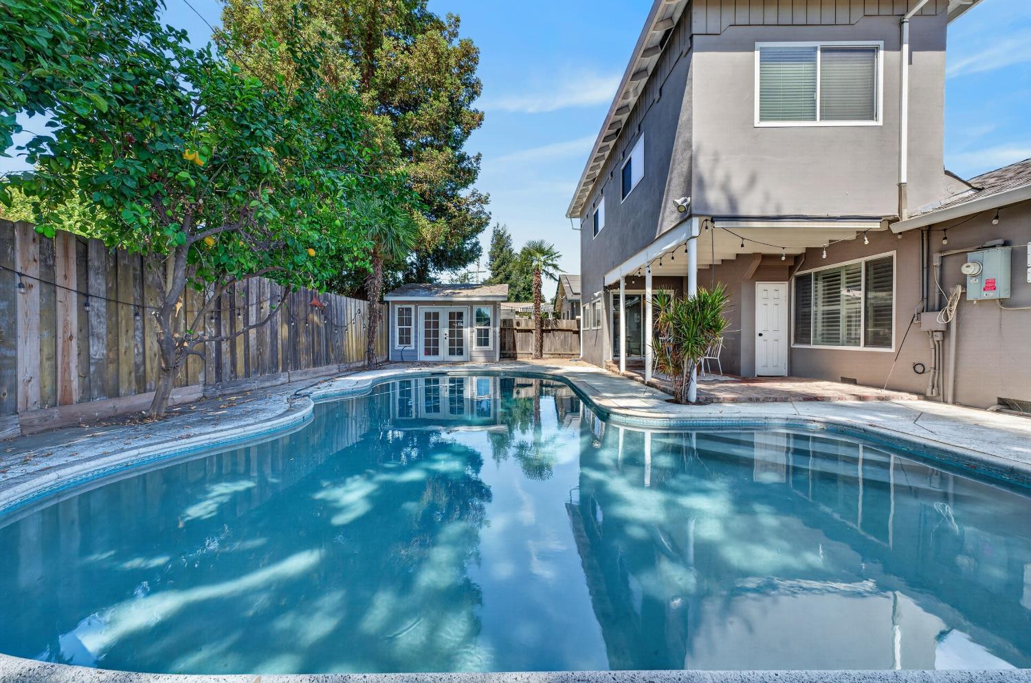 1172 Fallbrook Street