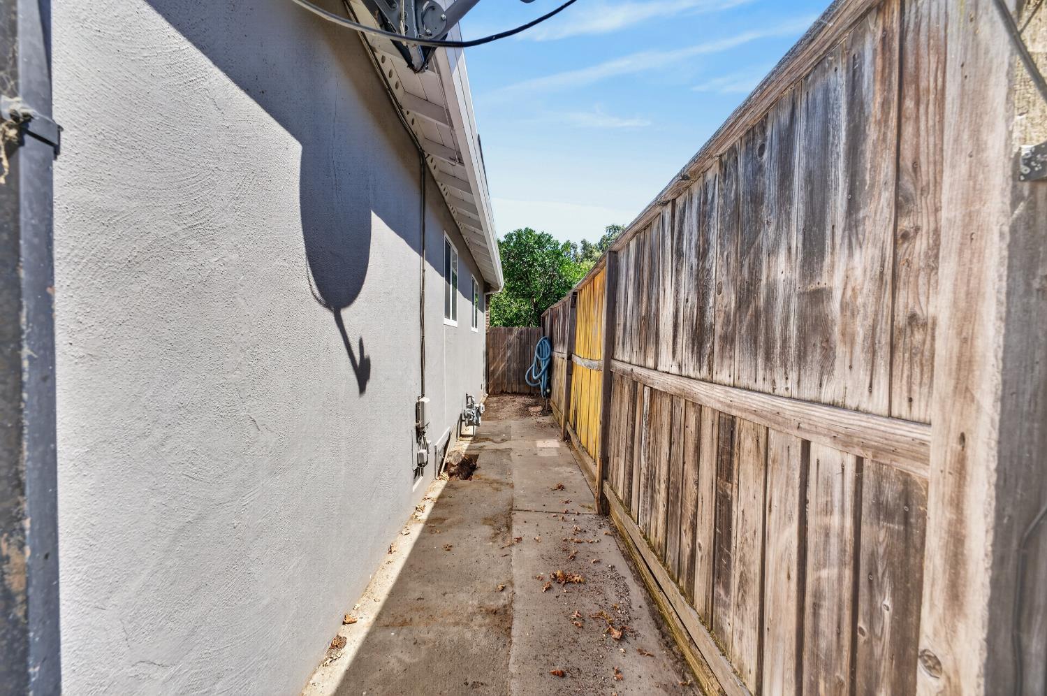 1172 Fallbrook Street
