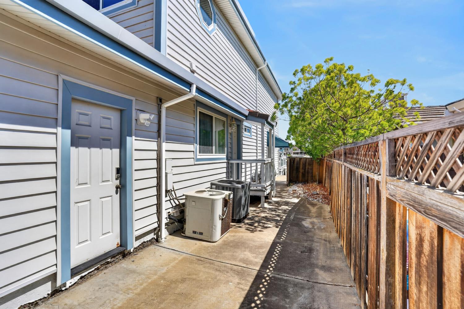 1917 Windward Point