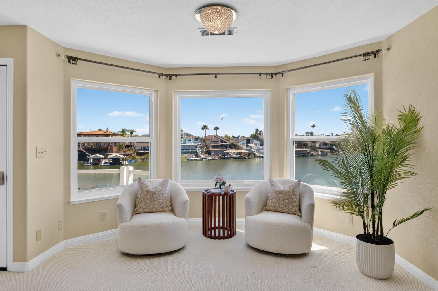 1917 Windward Point