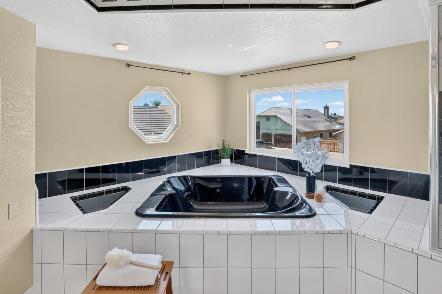 1917 Windward Point