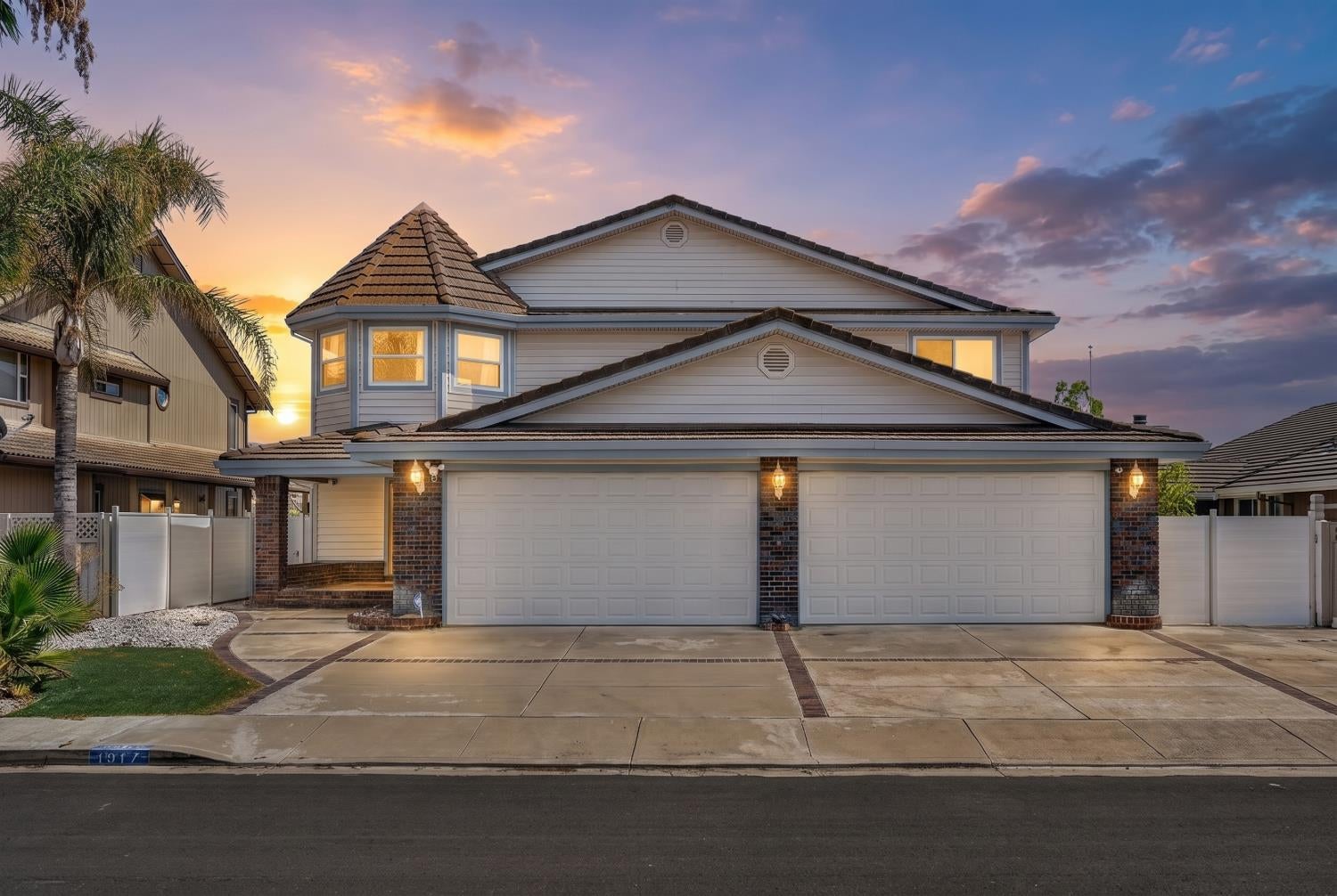 1917 Windward Point