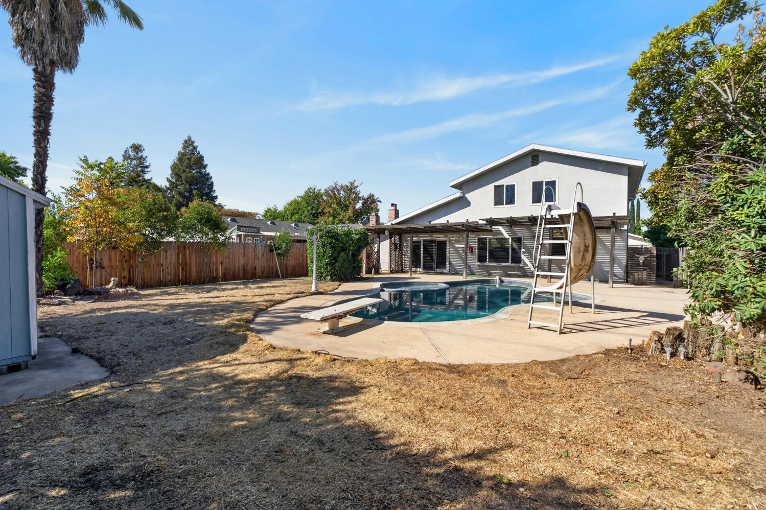 4233 Rosecrest Way