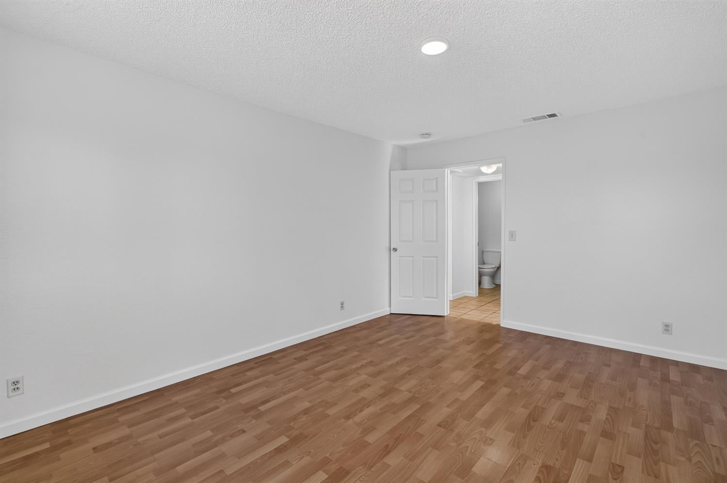 7616 Birdie Court