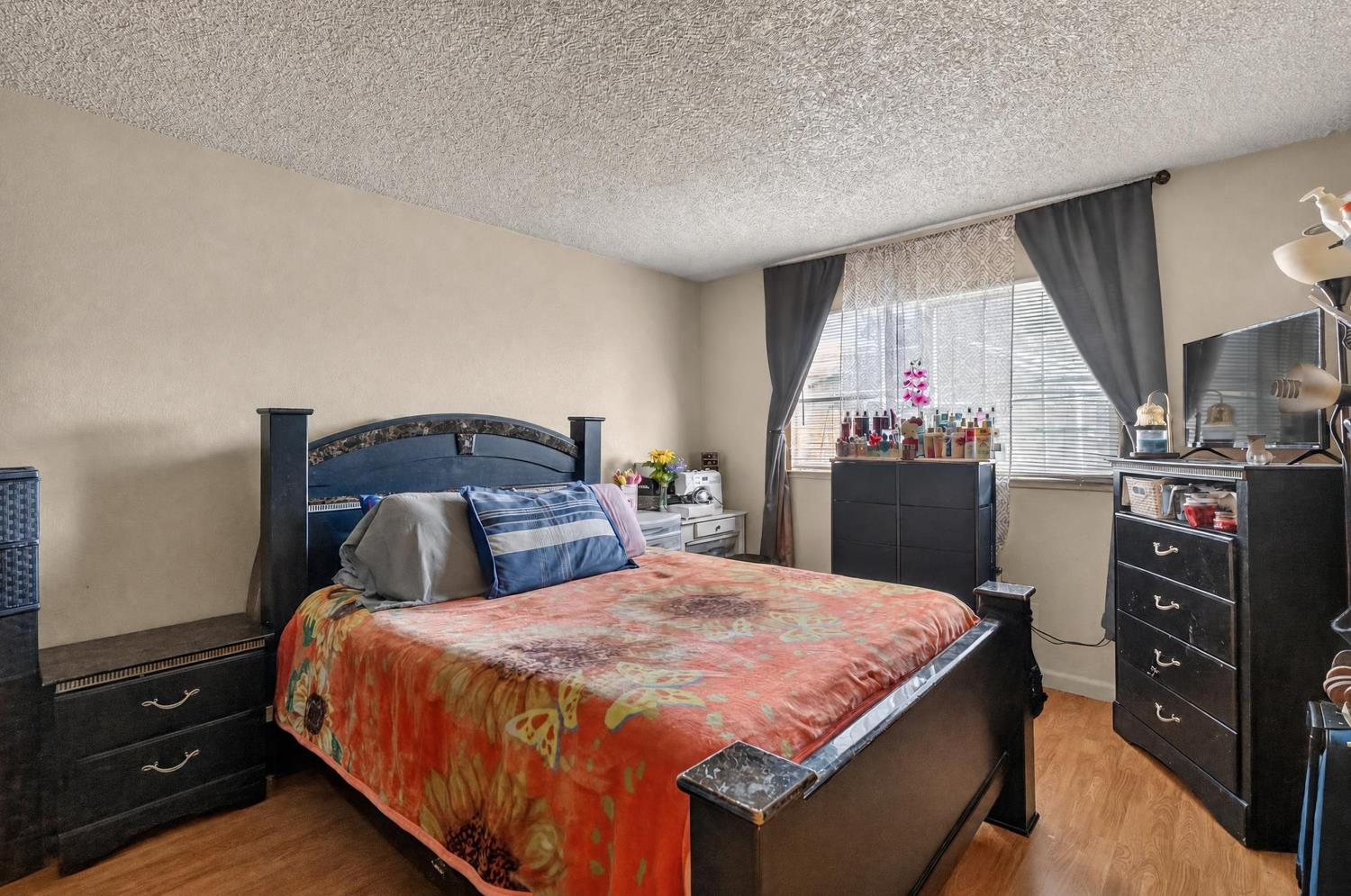 7616 Birdie Court