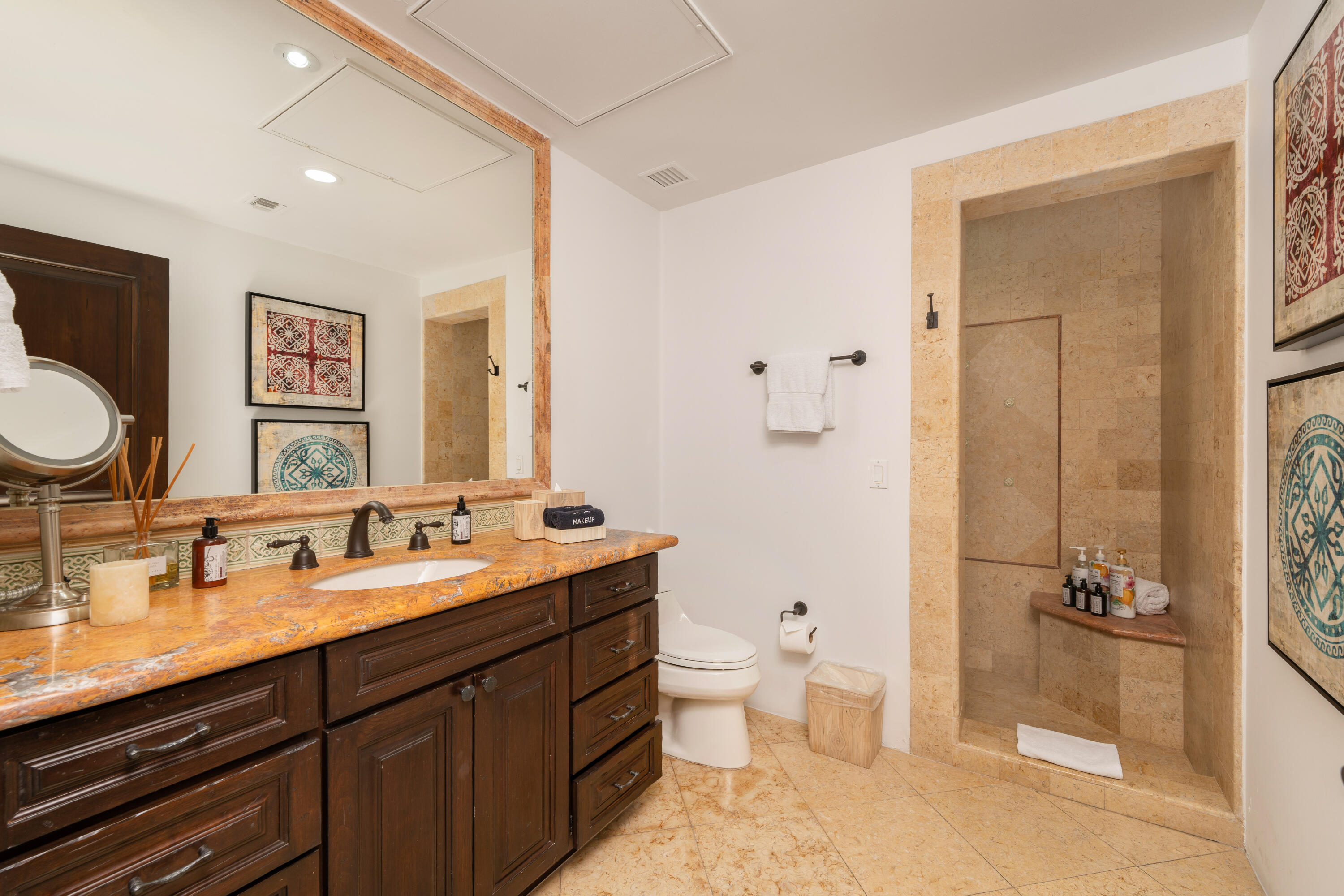 Residence, Hacienda Beachclub