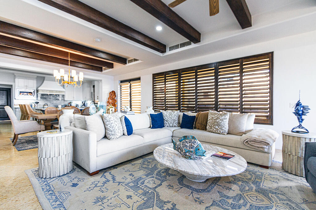 Residence, Hacienda Beachclub