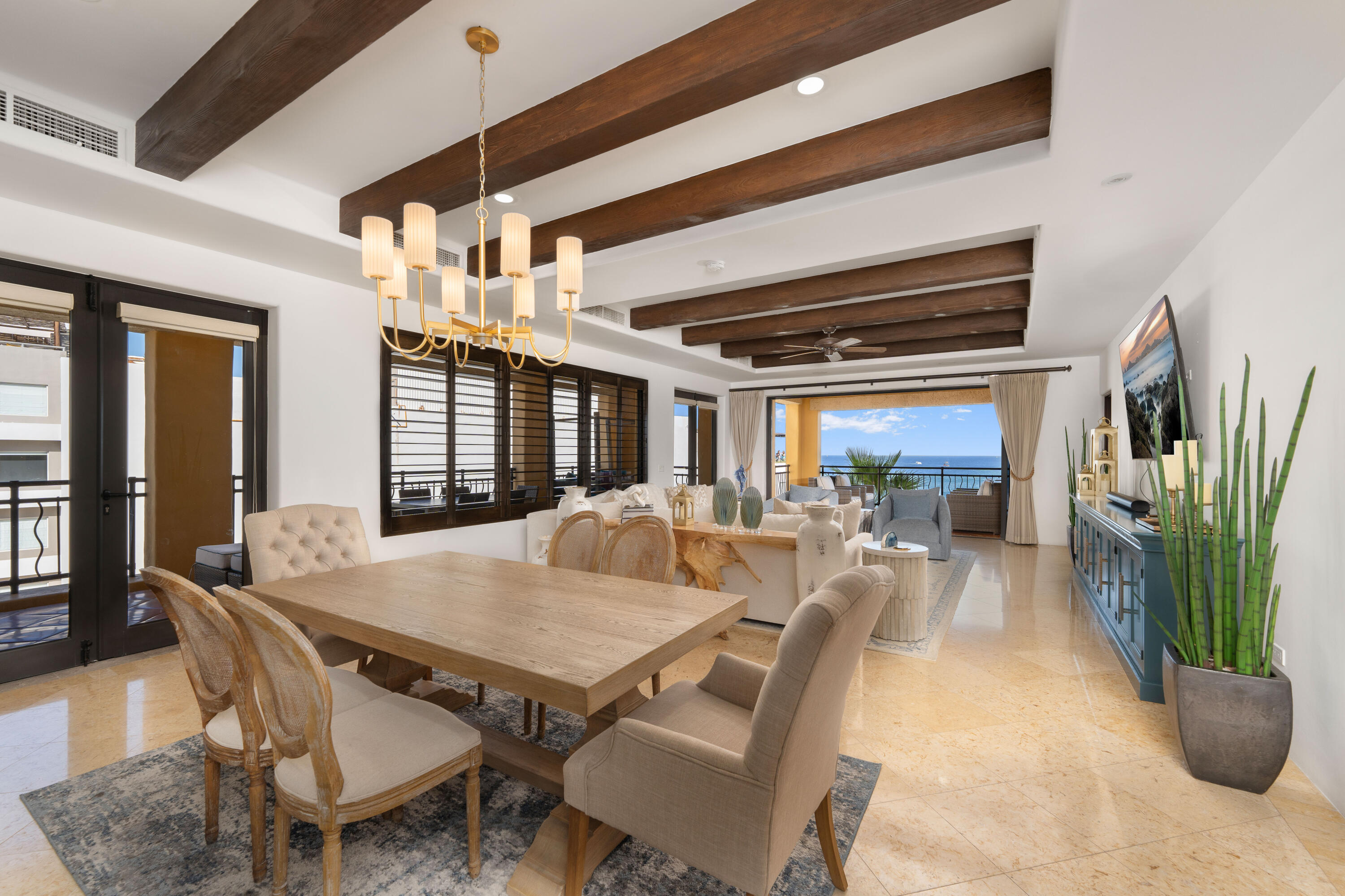 Residence, Hacienda Beachclub