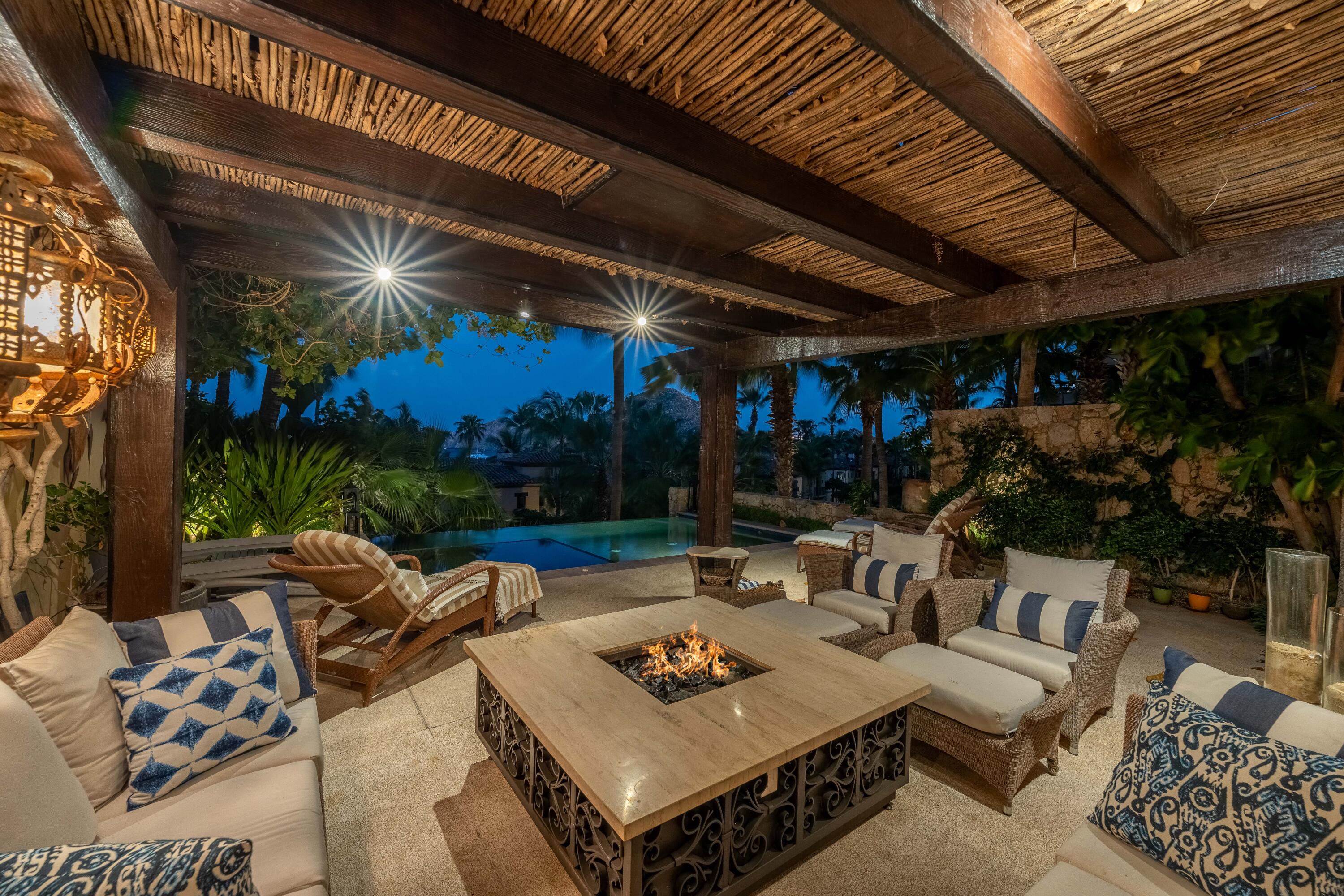 Veranda, Hacienda Beach Club