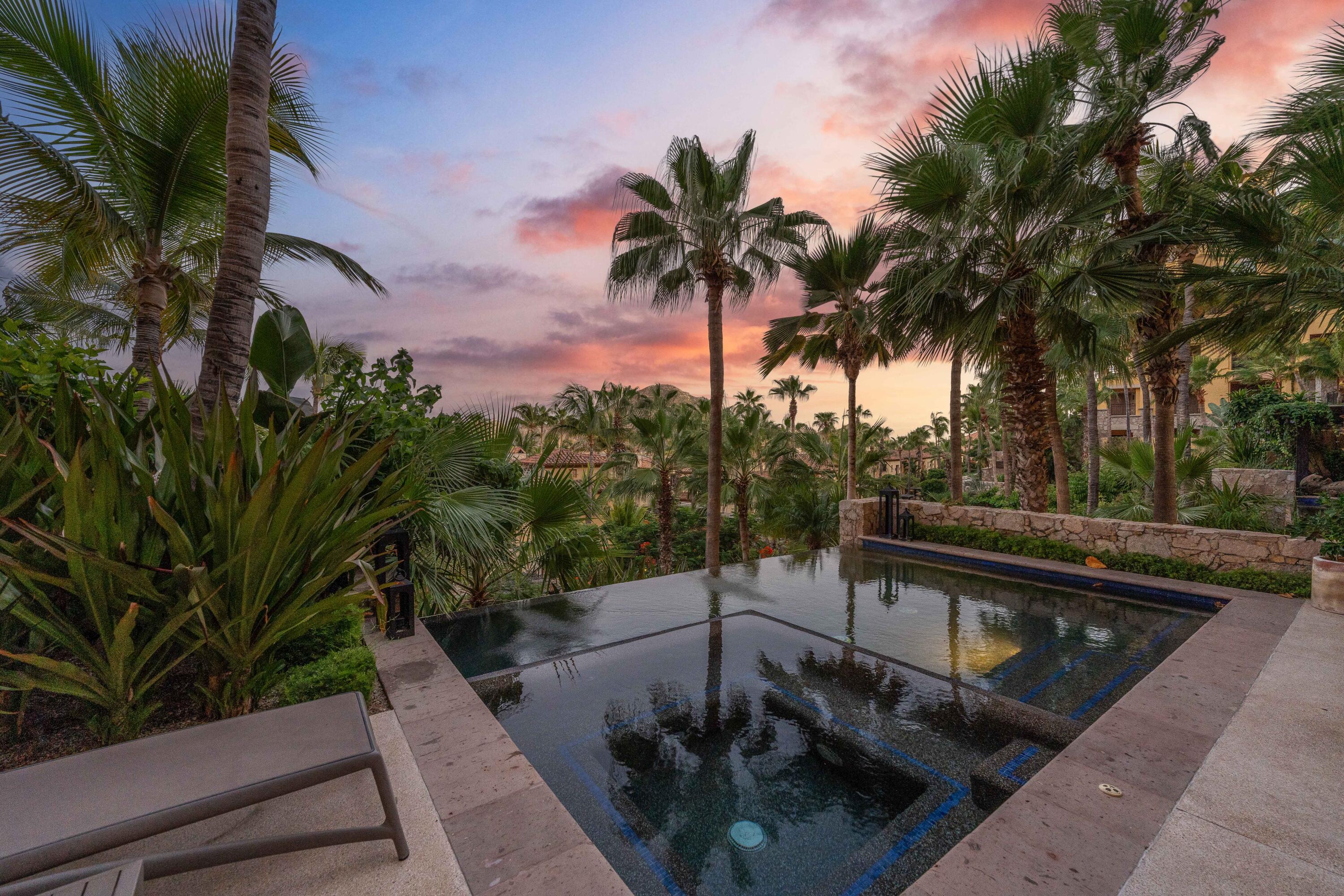 Veranda, Hacienda Beach Club