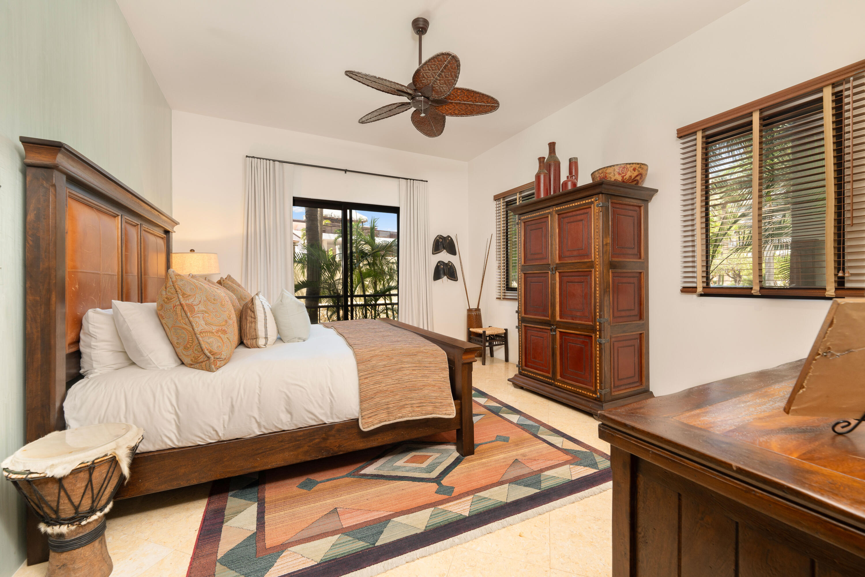 Veranda, Hacienda Beach Club