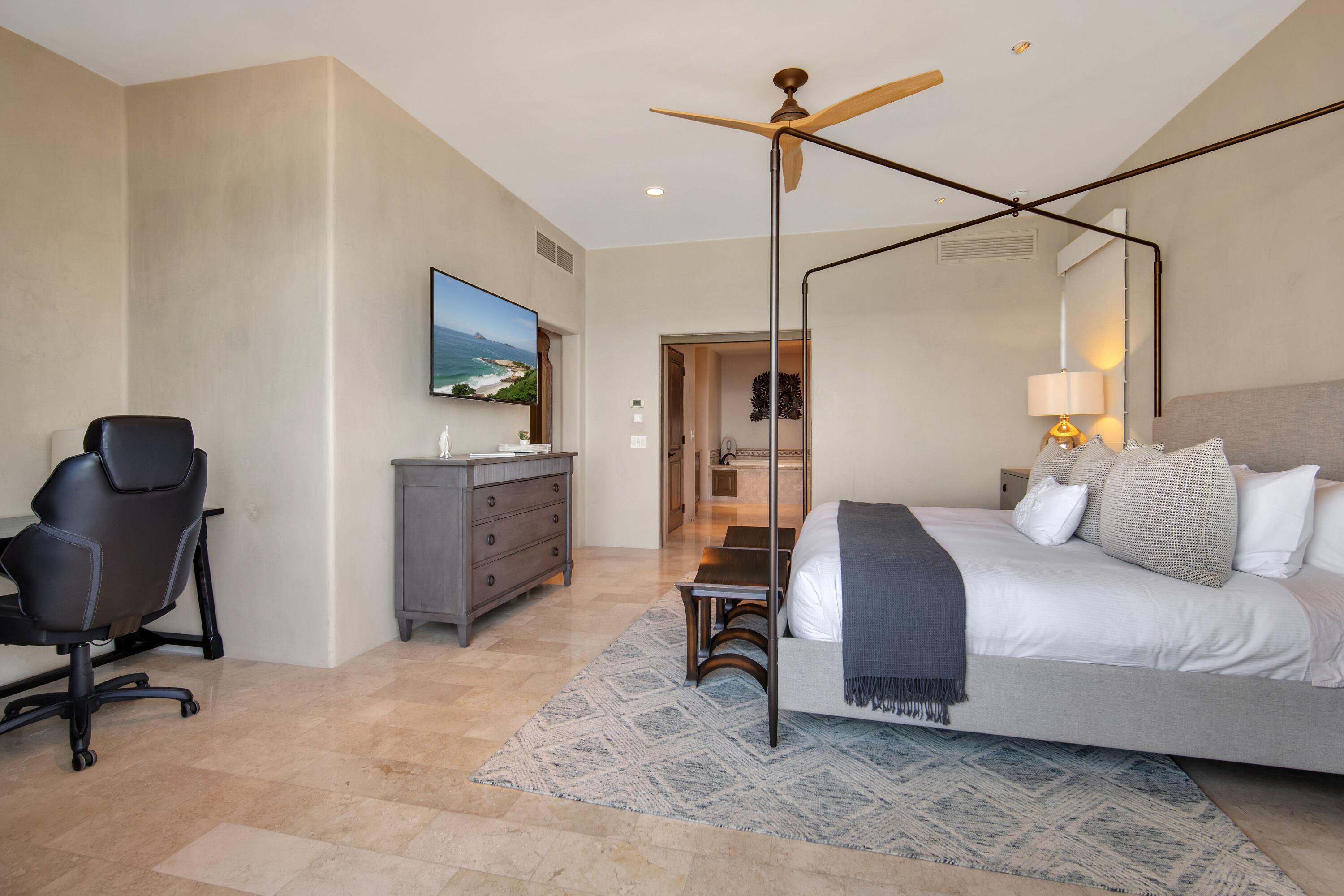 JR. PENTHOUSE, HACIENDA OWNER FINANCING